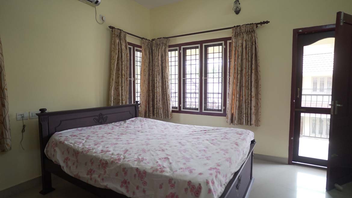 4BHK Luxury Waterfront Villa for sale in North Paravur, Kochi. Fully