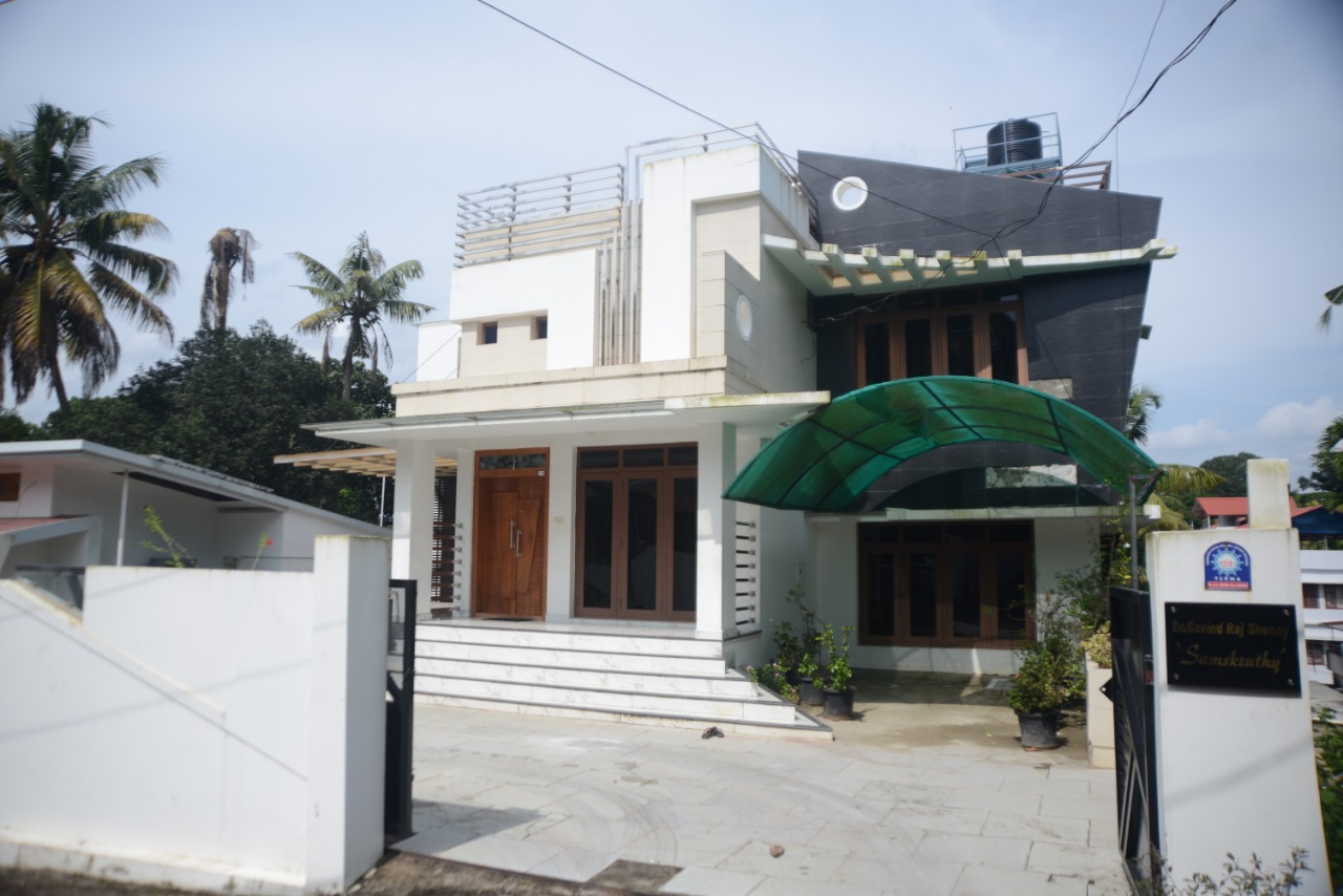 5 BHK Independent House for sale in Kochi, Near Model Engineering