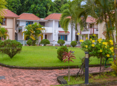 Double storey villa 2177 sq.ft 3 bhk in 5 cents  for sale in Maradu luxury villa project.