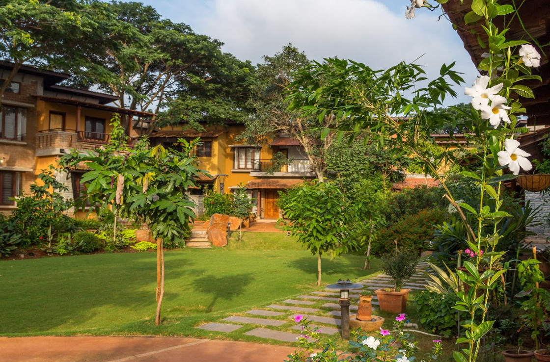 4 bhk Luxury Garden villa